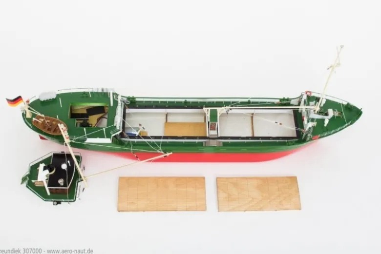 aero-naut 307000MS Greundiek Küstenmotorschiff Bausatz 1:50