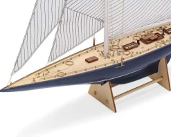 Amati 25050Endeavour 1934 mit Fertigrumpf 1:80 Yachtbausatz