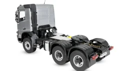 AMEWI 22753Volvo FMX E013 Zugmaschine 6x4 1:14 RTR silber 100% RTR