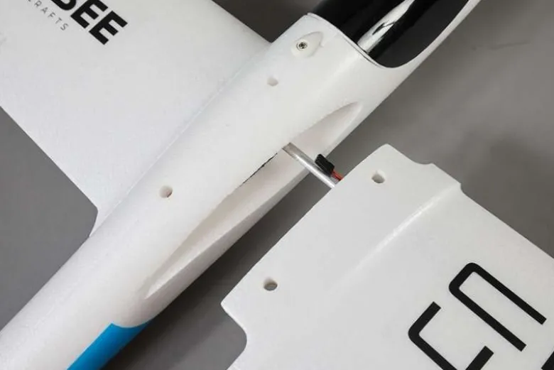 DERBEE DB009Cloudwalker Elektrosegler PNP- 180cm