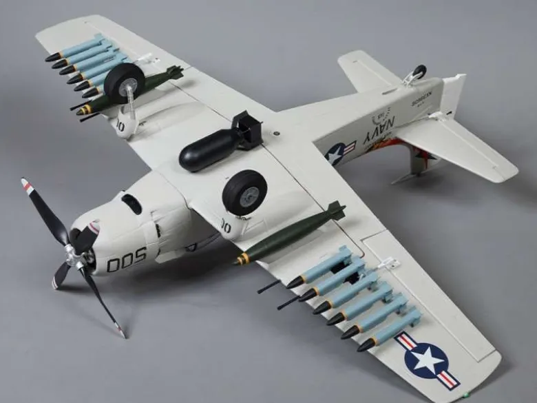 DERBEE DB006PGA1 Skyraider Warbird PNP grau - 80cm