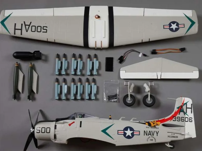 DERBEE DB006PGA1 Skyraider Warbird PNP grau - 80cm