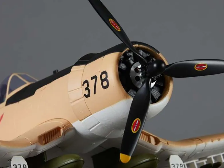 DERBEE DB002PGF4U Corsair Warbird PNP gelb - 75cm