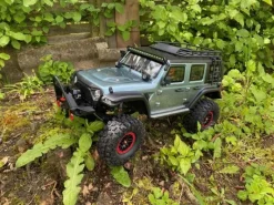 DF-Models 3154DF-4S PRO Crawler 4WD 1:10 (Version 2024) 2.4GHz RTR, grau 313mm Radstand - in Transportbox