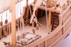 Dusek 21212Nina Segelschiff Baukasten 330mm 1:72