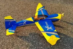 Extreme Flight EXTRED48V2BYEdge 540T V2 Plus 48' - 1219mm ARF, blau/gelb