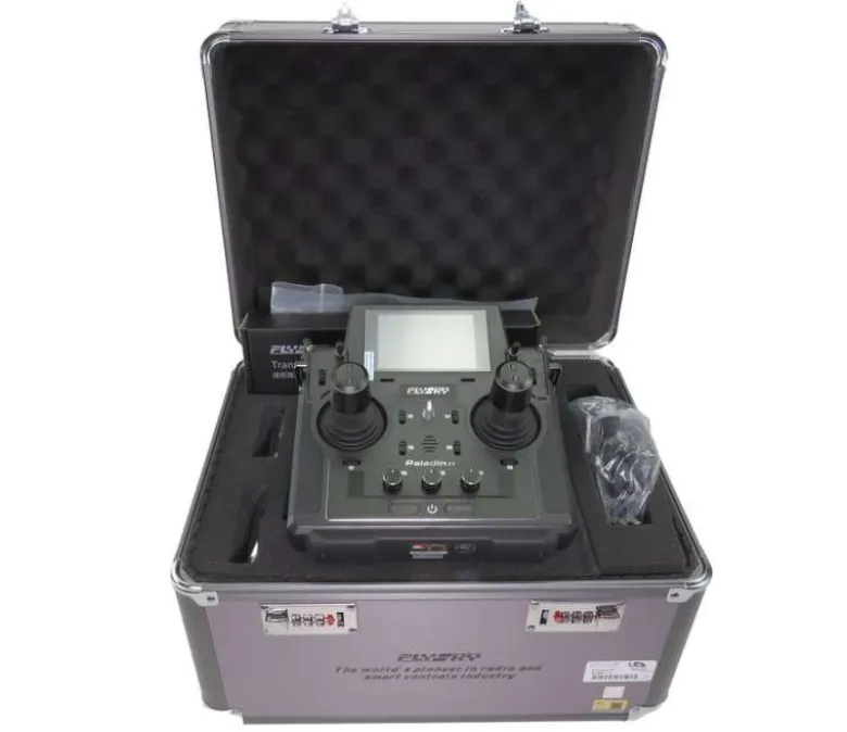 Flysky 41001Paladin PL 18 EV Flagship-Edition 18-Kanal, 4D-Sticks, Computerfernsteuerung mit 2 Empfängern (12 und 8 Kanal)