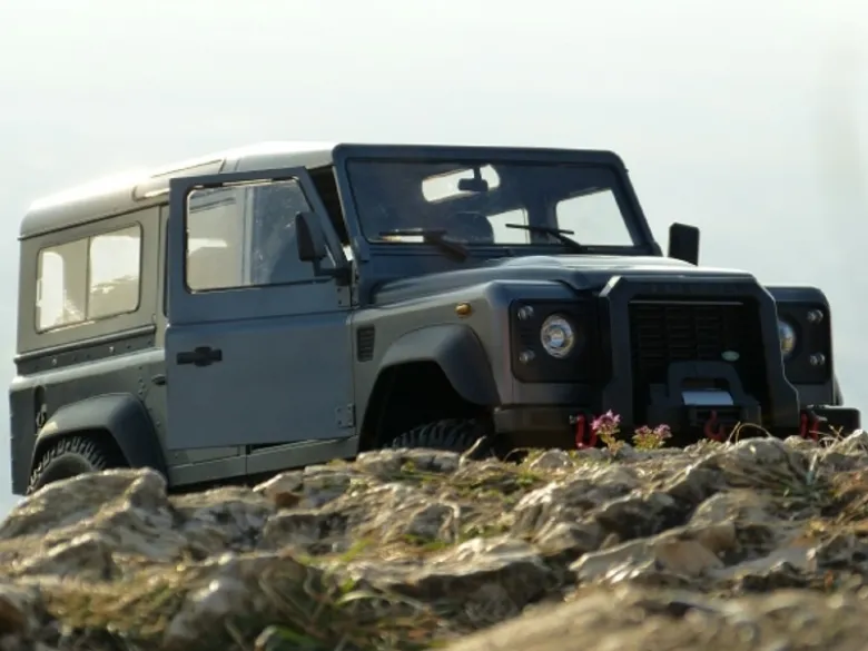 Fm-electrics FM101Landrover Defender 4WD Crawler 1:8 2,4GHz RTR grau