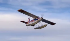 FMS DPFMS103RF-REFV3Kingfisher Trainer 1400mm RTF, Combo mit Reflex Gyro System inkl. Schwimmer + Skis
