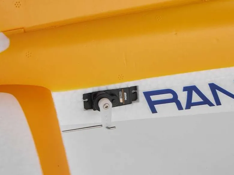FMS FMS147PYL-REFV3Ranger V2 PNP gelb - 122cm mit Reflex Gyro