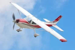 FMS FMS148RRDCessna 182 RTF rot - 150 cm