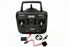 Futaba 01000038ATTACK T4YWD 4-Kanal Fernsteuersystem FHSS + R214FGE Optimal für Trucks, Panzer & Pick-Ups
