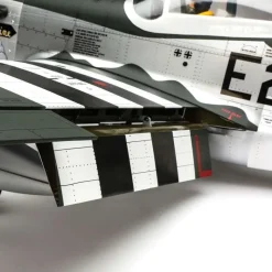 Hangar 9 HAN2820BP-51D Mustang 20cc ARF, 1765mm