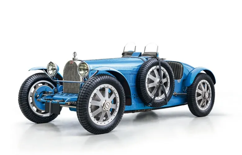Italeri 4713Bugatti 35B Roadster, Bausatz, 1:12