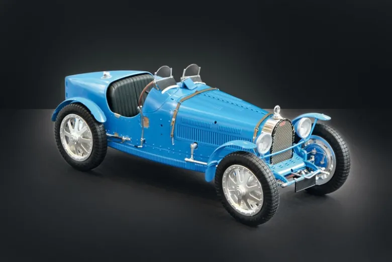 Italeri 4713Bugatti 35B Roadster, Bausatz, 1:12