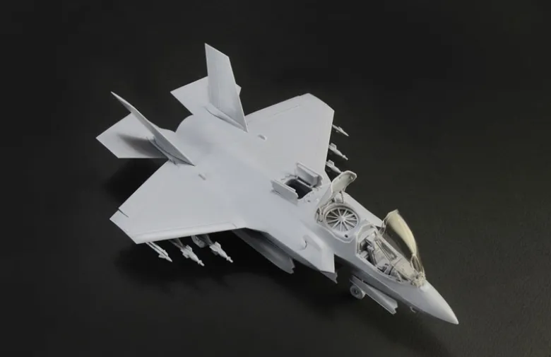 Italeri 1425F-35B Lightning II V/STOL Version, Bausatz, 1:72