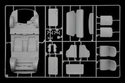 Italeri 4703Fiat 500F (1968 version), Bausatz, 1:12