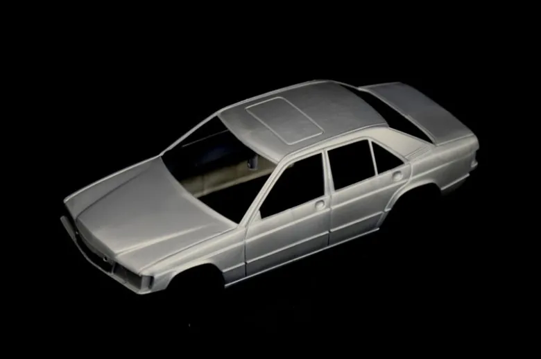 Italeri 3624Mercedes-Benz 190E, Bausatz, 1:24