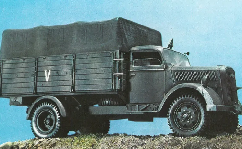 Italeri 0216Opel Blitz Deutscher Truck 3t Type S, Bausatz, 1:35
