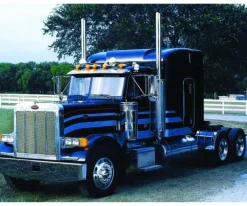 Italeri 3857Peterbilt 378 'Long Hauler', Plastikbausatz, 1:24
