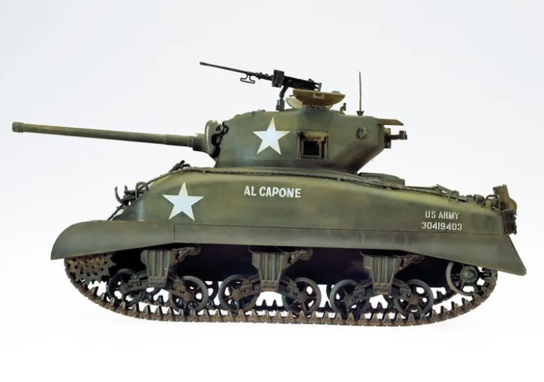 Italeri 0225Sherman M4A1, Bausatz, 1:35