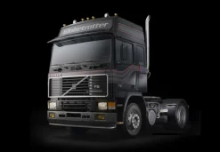 Italeri 3923VOLVO F-16 Globetrotter, Bausatz, 1:24