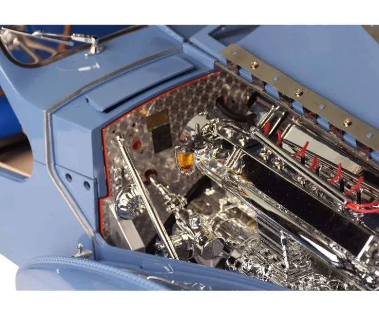 IXO 520010108Bugatti 57 SC Metall Standmodellbausatz - 515 Teile Hochdetaillierter Standmodellbausatz mit Lichtfunktion
