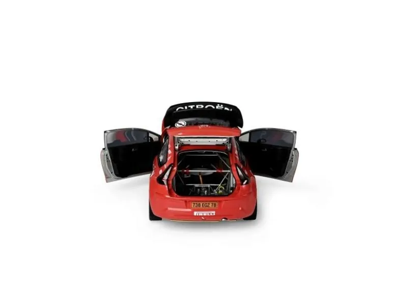 IXO 5200101201:8 IXO Citroen C4 WRC, 1:8 Standmodellbausatz 859 Teile - Hochdetailliert mit Licht & Sound