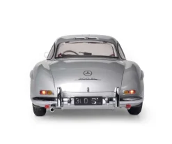 IXO 520010112Mercedes 300 SL Silber, 1:8 Standmodellbausatz 602 Teile - Hochdetailliert mit Licht