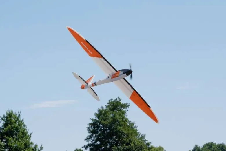 Kavan KAV02.8097Twisty 1512mm ARF - Orange