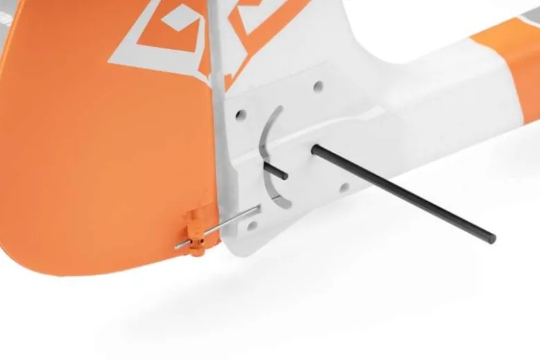 Kavan KAV02.8097Twisty 1512mm ARF - Orange