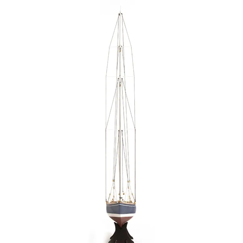 OcCre OC12013Endeavour America's Cup Schiffsmodell 1:75