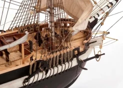 OcCre OC12004HMS Terror Schiffsbausatz Maßstab 1:75