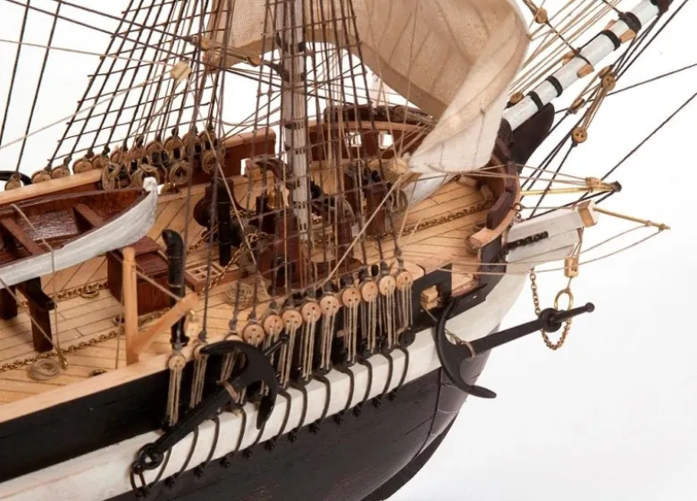 OcCre OC12004HMS Terror Schiffsbausatz Maßstab 1:75