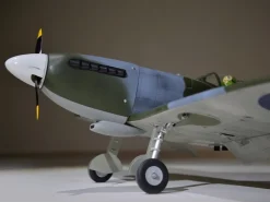 Phoenix Model PH225Spitfire GP/EP ARF - 140 cm mit elektrischen Einziehfahrwerk