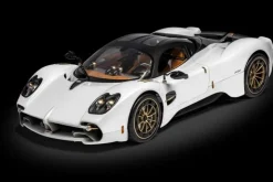 POCHER HK123Pagani Utopia Coupé 1:8 Bianco Perla Bausatz, 556 Teile