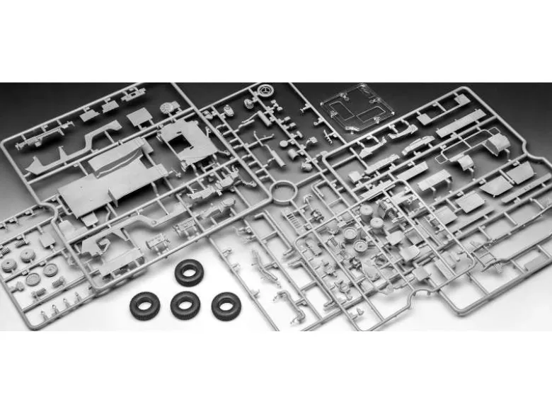Revell 03366HMMWV M109 7A2 Plastikbausatz 1:35