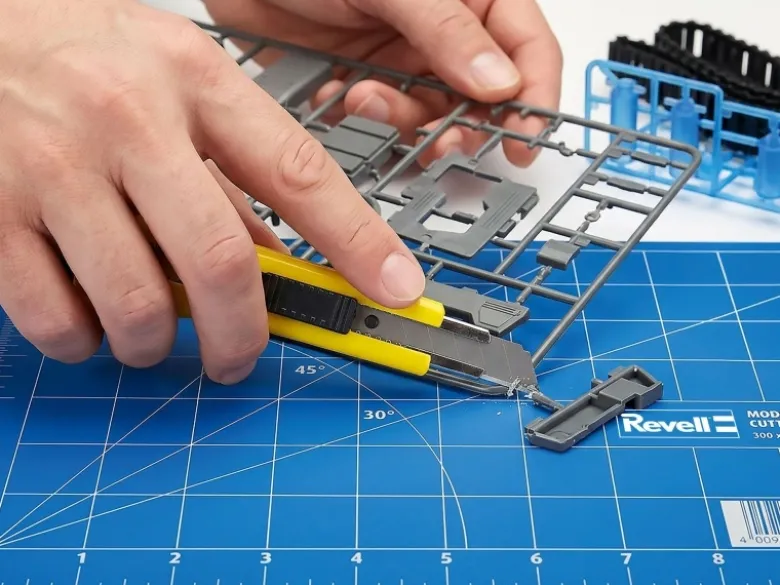 Revell 39640Hobby Tool Kit - Pro Set / 14-teiliges Werkzeugset ideal für Plastikmodellbau