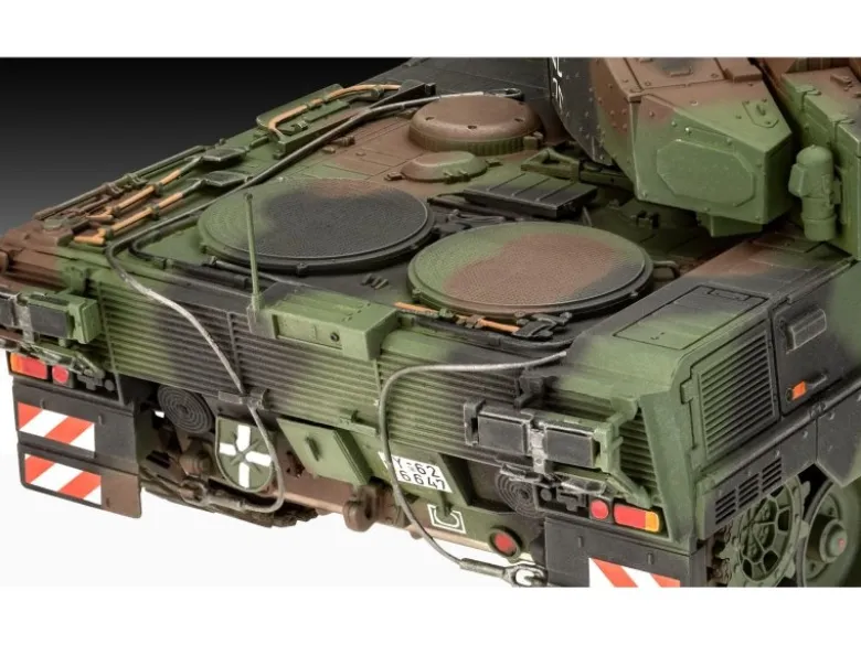 Revell 03360Leopard 2A7A1, Bausatz 1:35