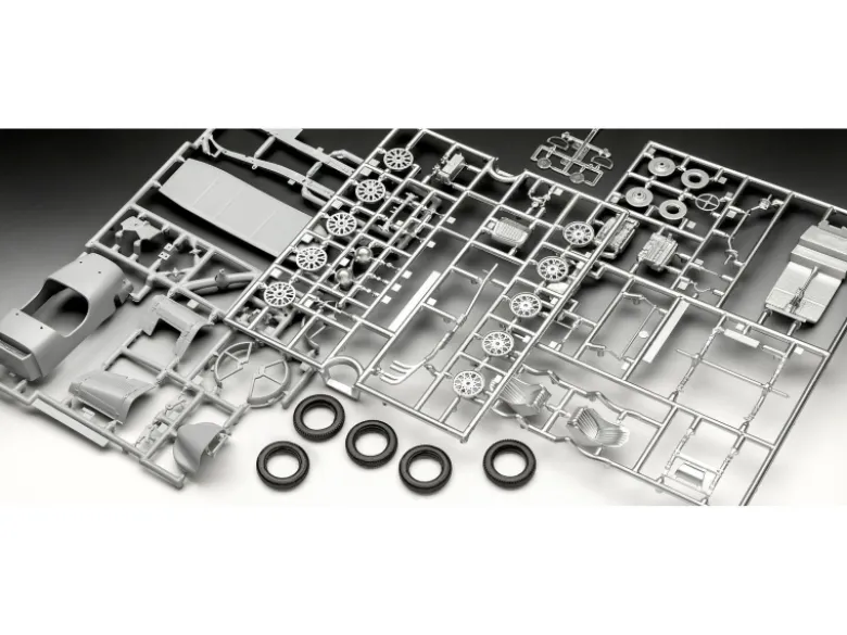 Revell 77751Starter Kit Aston Martin Ulster - Bausatz 1:32 Modellbausatz mit Basiszubehör