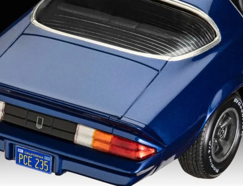 Revell 07728'Stranger Things' Billy's Chevy Camaro Z/28, Bausatz 1:24