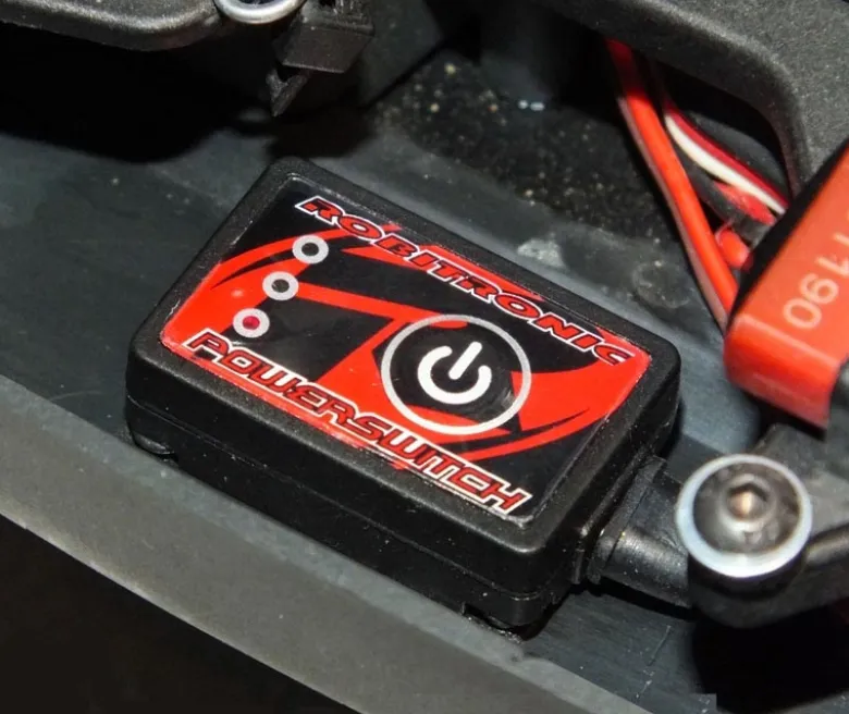 Robitronic R01612Elektronischer Schalter mit Spannungsanzeige