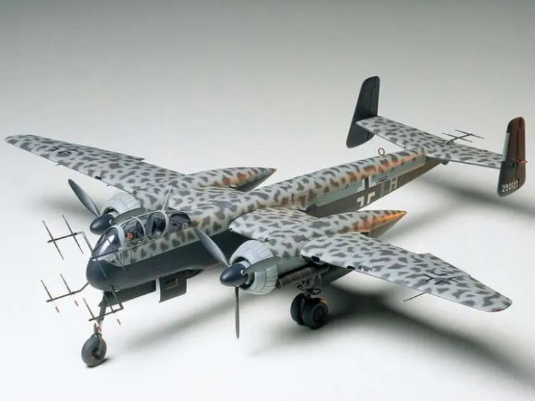 Tamiya 61057Dt. Nachtjäger Heinkel Uhu He219, Plastikbausatz, 1:48