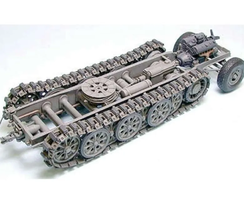 Tamiya 35239Dt. SdKfz.9 Famo 18to Halbkette(8), Plastikbausatz, 1:35