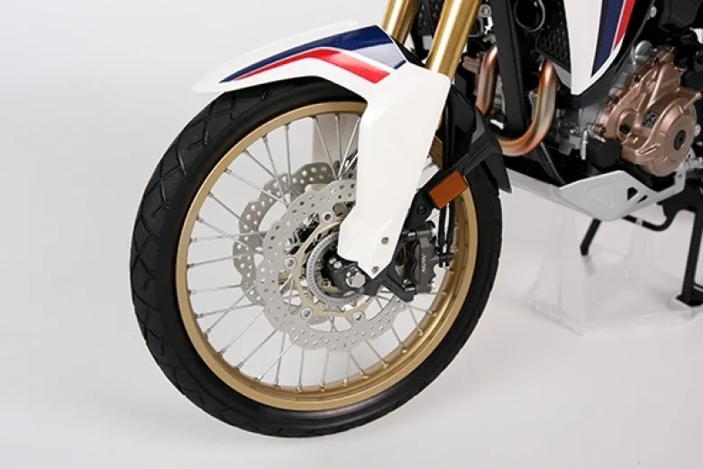 Tamiya 16042HONDA CRF 1000L Africa Twin Enduro 1:6 Motorrad Bausatz