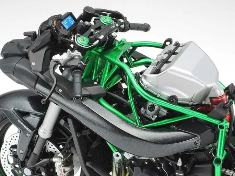 Tamiya 14136Kawasaki Ninja H2 Carbon 1:12 Plastik Modellbausatz
