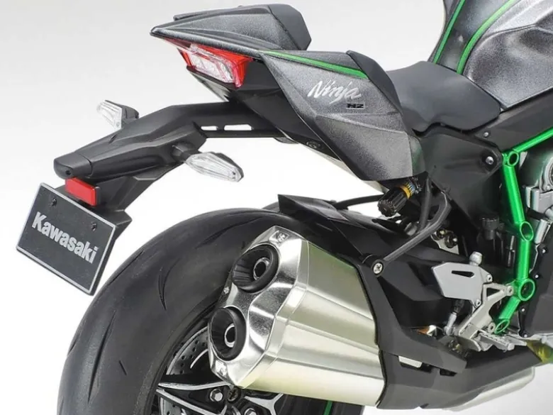 Tamiya 14136Kawasaki Ninja H2 Carbon 1:12 Plastik Modellbausatz