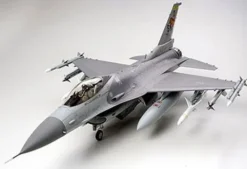 Tamiya 60315Lockheed Mar.F-16CJ Fighting Falcon Plastikbausatz 1:32