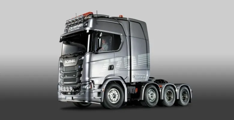 Tamiya 56371SETTRScania 8x4/4 4-Achs Truck 1:14 Bausatz Set + Flachbett, LED mit Carbon-Look Funke