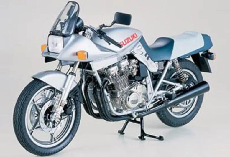 Tamiya 16025Suzuki GSX 1100 S Katana 1980 Motorrad Plastikbausatz 1:6